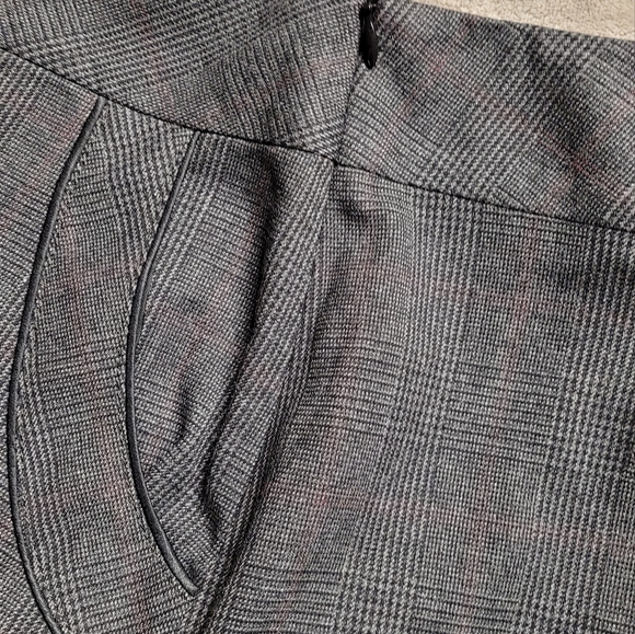 🌸2/30🌸 Jacob Mini Skirt - Picture 6 of 6